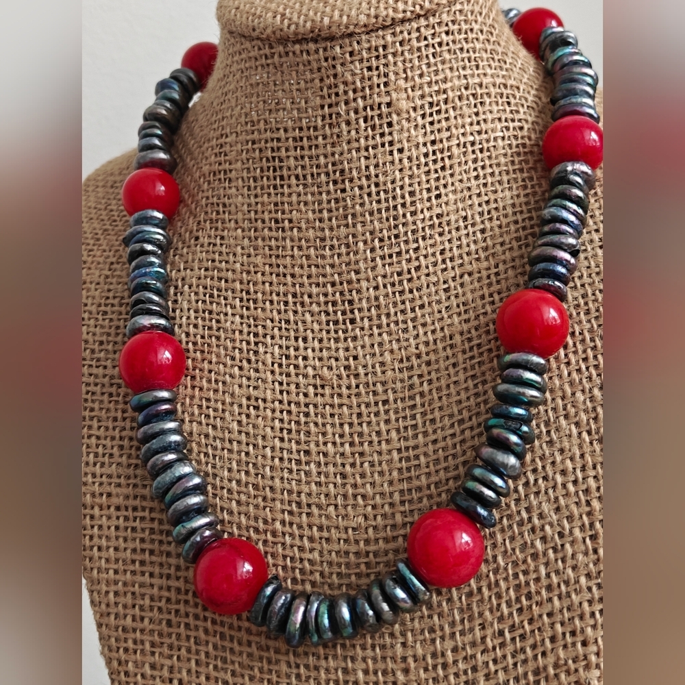 Stunning Red Agate and Cultured Pearls Necklace